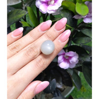 31.95 Ct. Cabochon Moonstone from Ceylon (Sri Lanka) Life Style