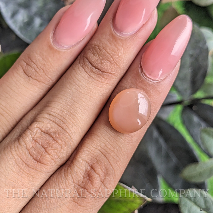 6.22 Ct. Cabochon Moonstone from Ceylon (Sri Lanka)