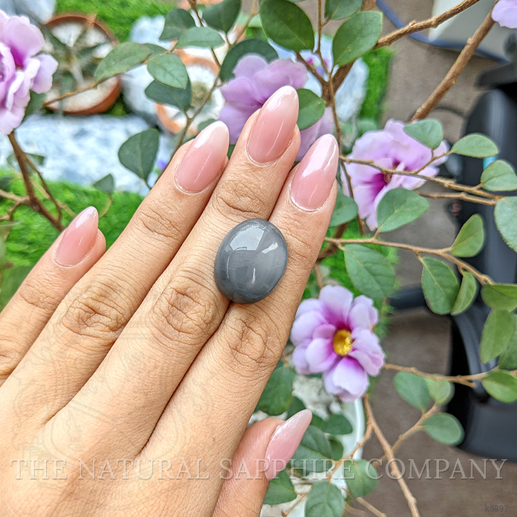 22.87 Ct. Cabochon Moonstone from Ceylon (Sri Lanka)