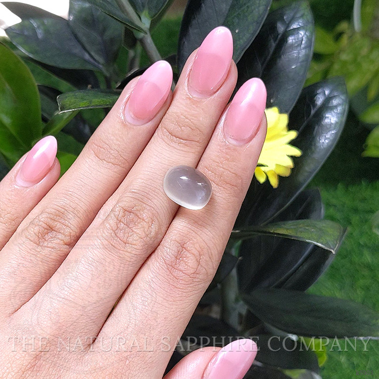 10.20 Ct. Cabochon Moonstone from Ceylon (Sri Lanka)
