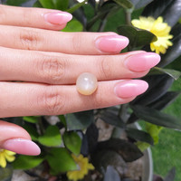 7.02 Ct. Cabochon Moonstone from Ceylon (Sri Lanka) Life Style