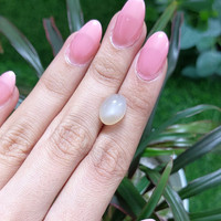 6.24 Ct. Cabochon Moonstone from Ceylon (Sri Lanka) Life Style