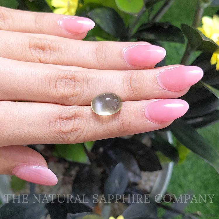 8.78 Ct. Cabochon Moonstone from Ceylon (Sri Lanka)
