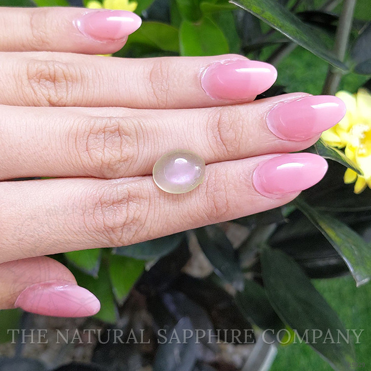 5.58 Ct. Cabochon Moonstone from Ceylon (Sri Lanka)