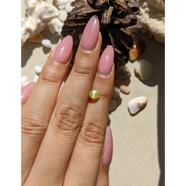 0.99 Ct. Cabochon Chrysoberyl from Ceylon (Sri Lanka)