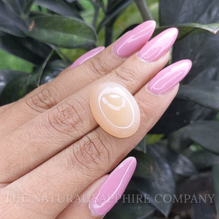 22.28 Ct. Cabochon Moonstone from Ceylon (Sri Lanka)