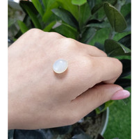 5.58 Ct. Cabochon Moonstone from Ceylon (Sri Lanka) Life Style