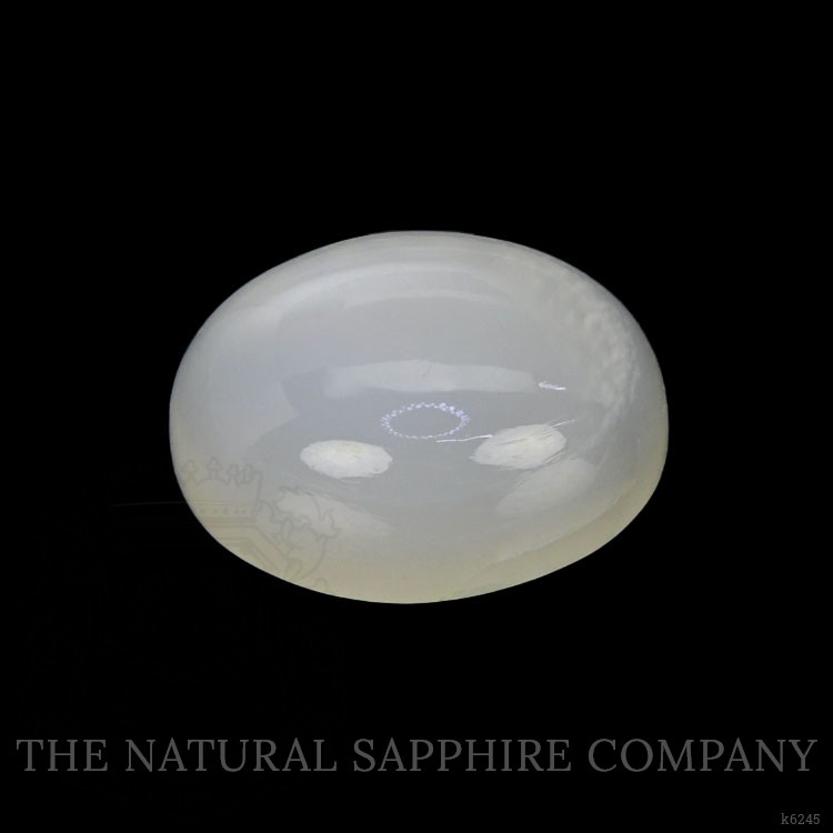 6.65 Ct. Cabochon Moonstone from Ceylon (Sri Lanka)