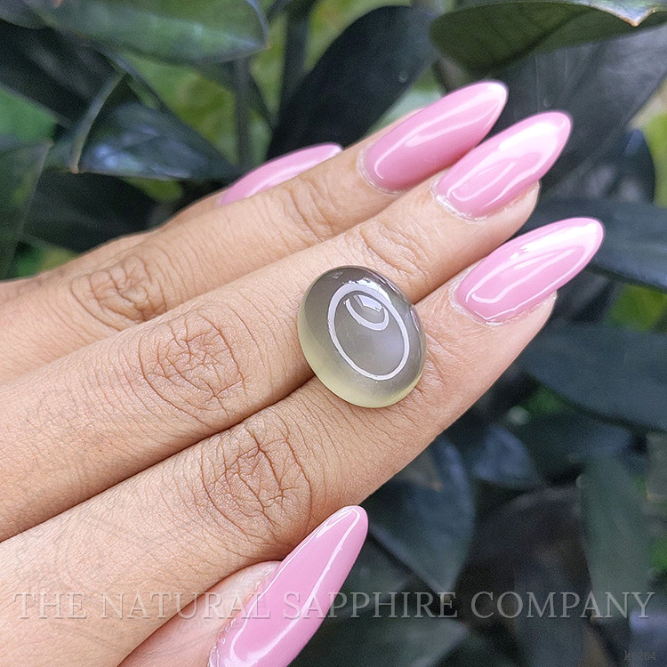 16.28 Ct. Cabochon Moonstone from Ceylon (Sri Lanka)