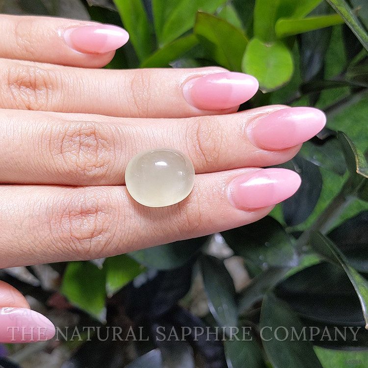 15.39 Ct. Cabochon Moonstone from Ceylon (Sri Lanka)