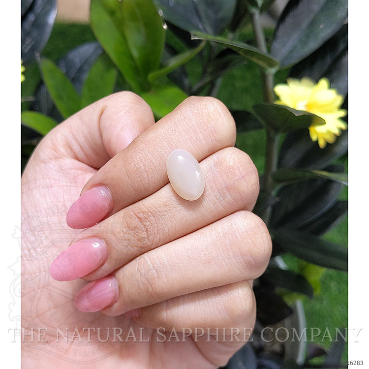 5.34 Ct. Cabochon Moonstone from Ceylon (Sri Lanka)