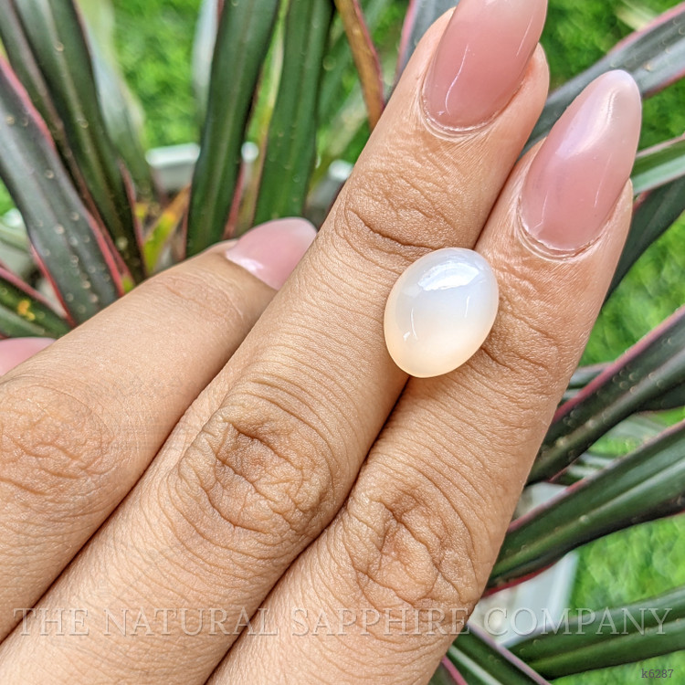 7.41 Ct. Cabochon Moonstone from Ceylon (Sri Lanka)