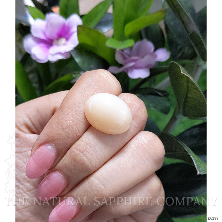 27.07 Ct. Cabochon Moonstone from Ceylon (Sri Lanka)