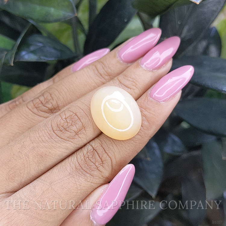 22.90 Ct. Cabochon Moonstone from Ceylon (Sri Lanka)