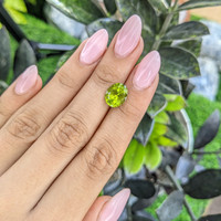 4.50 Ct. Peridot from Ceylon (Sri Lanka) Life Style