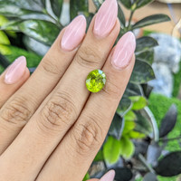 4.67 Ct. Peridot from Ceylon (Sri Lanka) Life Style