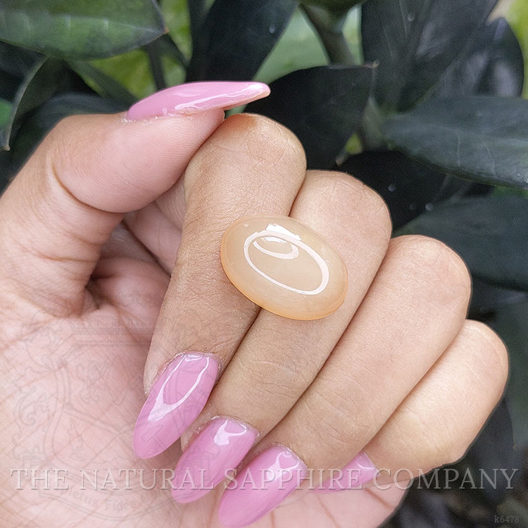 20.49 Ct. Cabochon Moonstone from Ceylon (Sri Lanka)