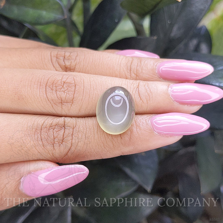 16.64 Ct. Cabochon Moonstone from Ceylon (Sri Lanka)