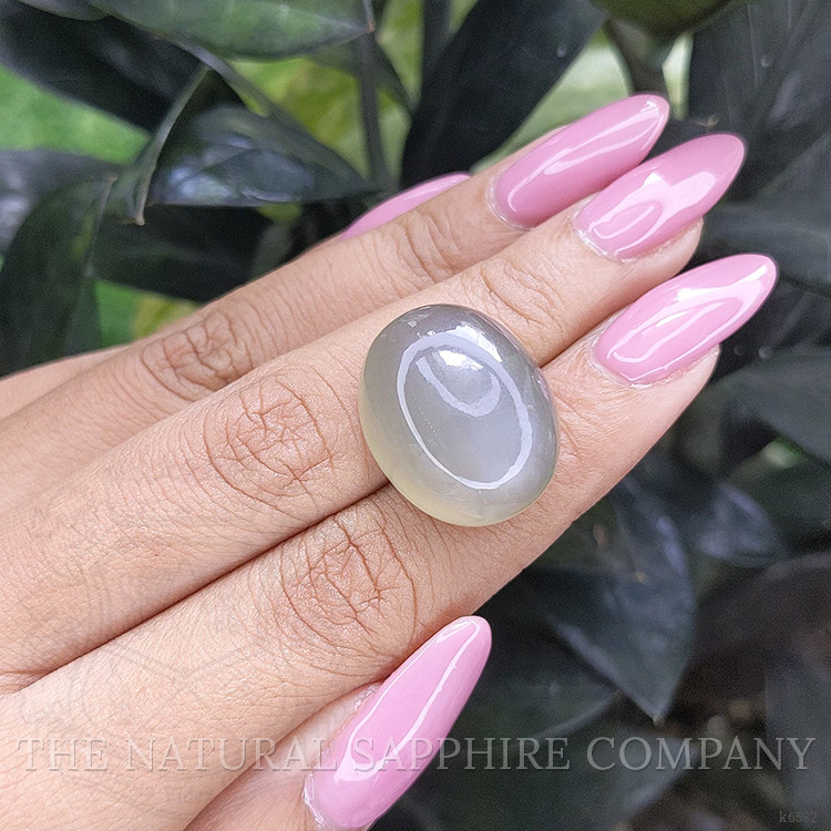 33.32 Ct. Cabochon Moonstone from Ceylon (Sri Lanka)