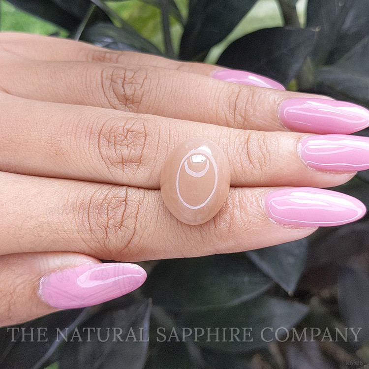 19.93 Ct. Cabochon Moonstone from Ceylon (Sri Lanka)