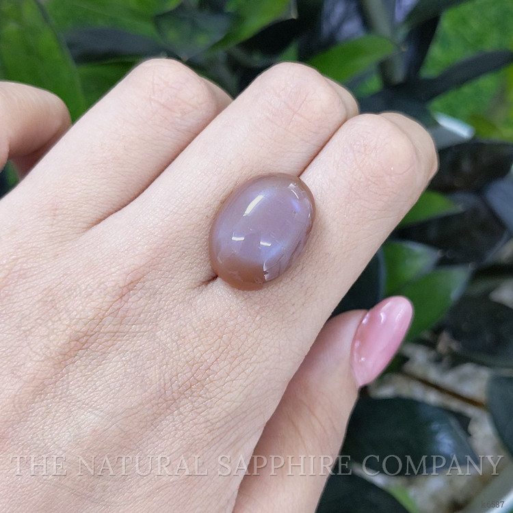 20.47 Ct. Cabochon Moonstone from Ceylon (Sri Lanka)