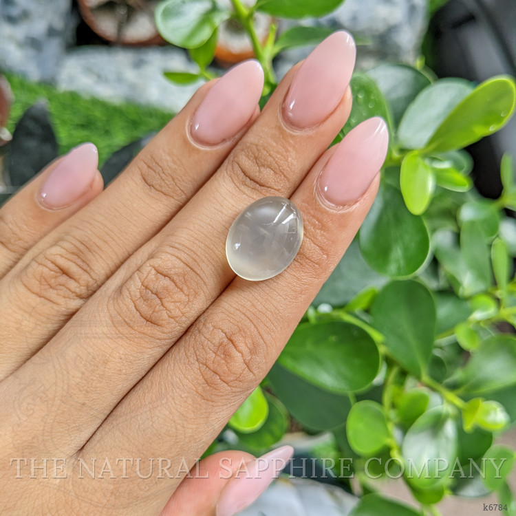 12.73 Ct. Cabochon Moonstone from Ceylon (Sri Lanka)