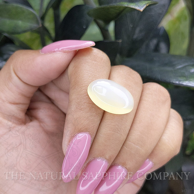 12.05 Ct. Cabochon Moonstone from Ceylon (Sri Lanka)