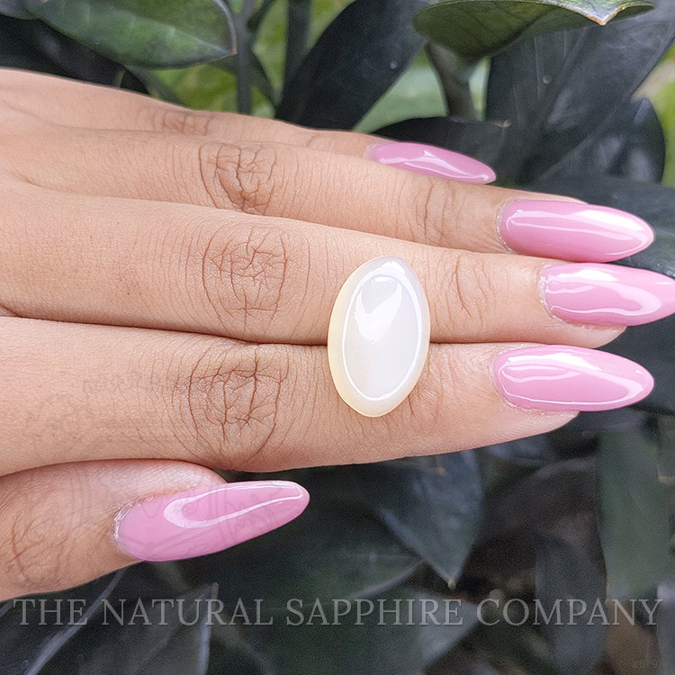 12.05 Ct. Cabochon Moonstone from Ceylon (Sri Lanka)