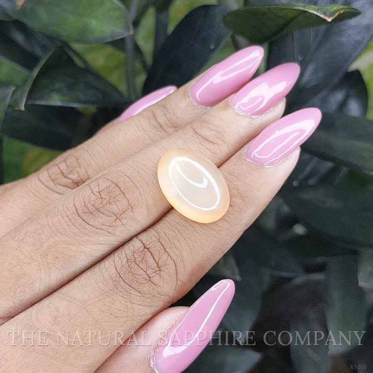 14.24 Ct. Cabochon Moonstone from Ceylon (Sri Lanka)
