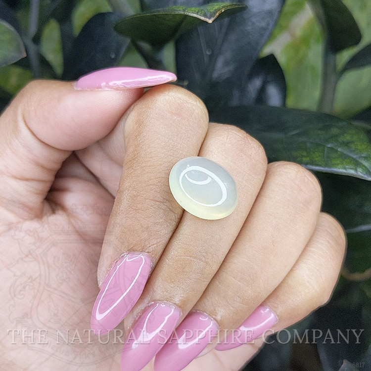 9.51 Ct. Cabochon Moonstone from Ceylon (Sri Lanka)