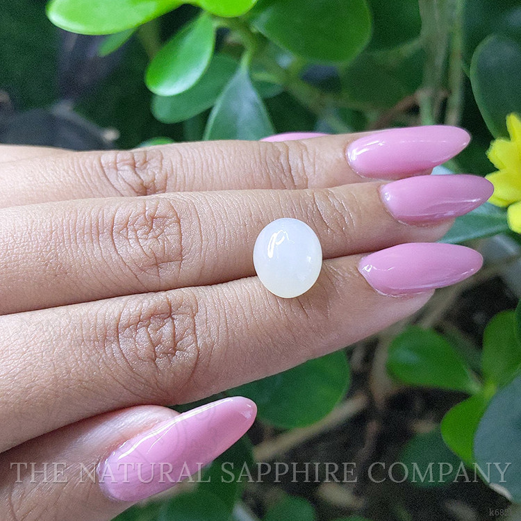 6.49 Ct. Cabochon Moonstone from Ceylon (Sri Lanka)