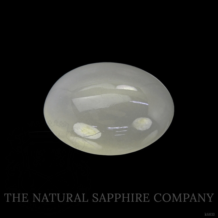 8.66 Ct. Cabochon Moonstone from Ceylon (Sri Lanka)