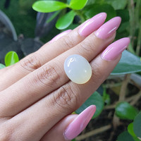 14.60 Ct. Cabochon Moonstone from Ceylon (Sri Lanka) Life Style