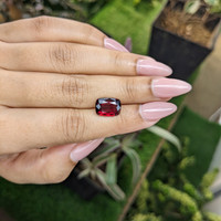 4.78 Ct. Rhodolite Garnet from Zimbabwe Life Style