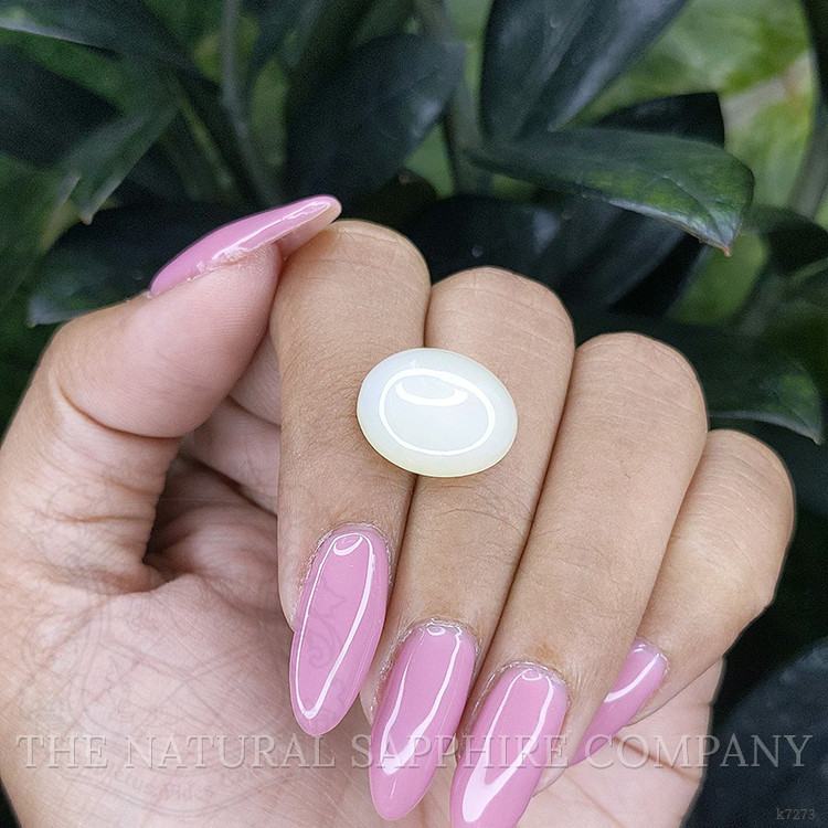10.52 Ct. Cabochon Moonstone from Ceylon (Sri Lanka)