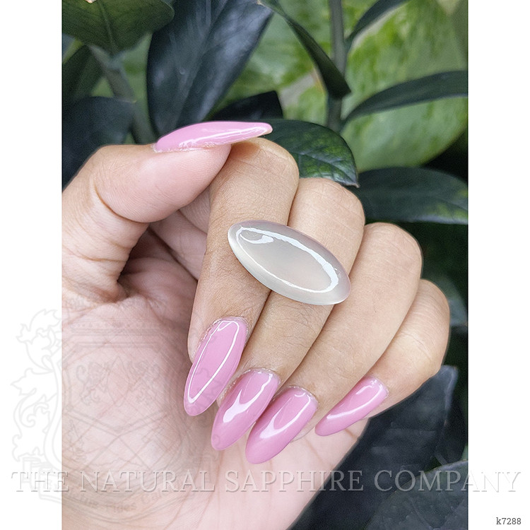 13.84 Ct. Cabochon Moonstone from Ceylon (Sri Lanka)