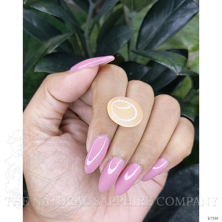 10.08 Ct. Cabochon Moonstone from Ceylon (Sri Lanka)