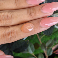 5.68 Ct. Cabochon Moonstone from Ceylon (Sri Lanka) Life Style