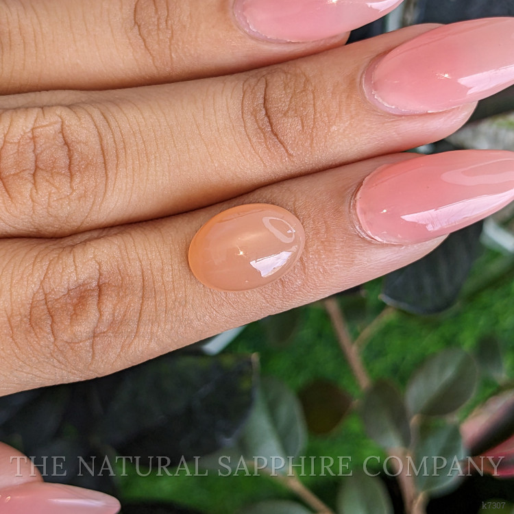 5.68 Ct. Cabochon Moonstone from Ceylon (Sri Lanka)