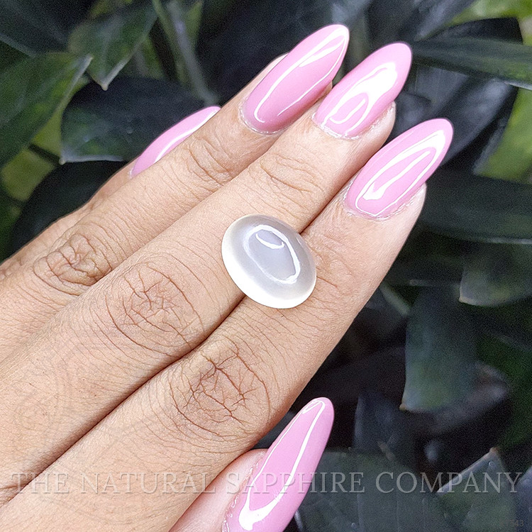 9.31 Ct. Cabochon Moonstone from Ceylon (Sri Lanka)