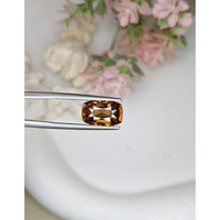 5.85 Ct. Zircon from Ceylon (Sri Lanka) Life Style