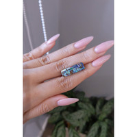 8.35 Ct. Boulder Opal from Australia Life Style