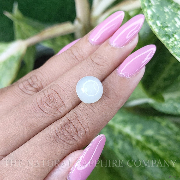 8.01 Ct. Cabochon Moonstone from Ceylon (Sri Lanka)