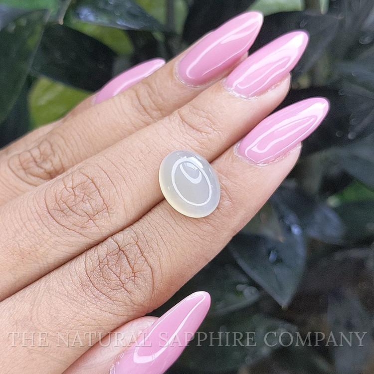 6.03 Ct. Cabochon Moonstone from Ceylon (Sri Lanka)