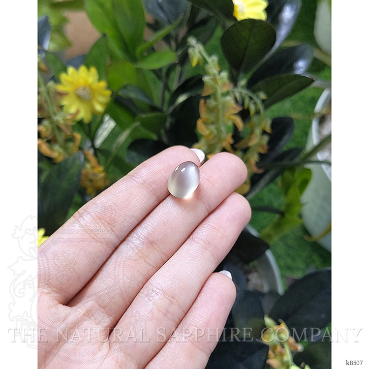 9.47 Ct. Cabochon Moonstone from Ceylon (Sri Lanka)