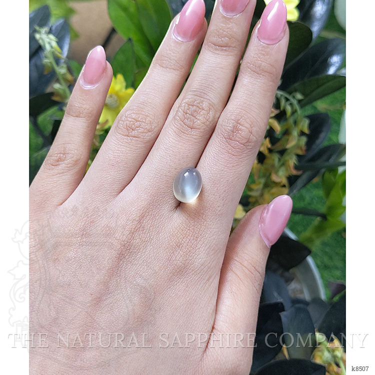 9.47 Ct. Cabochon Moonstone from Ceylon (Sri Lanka)