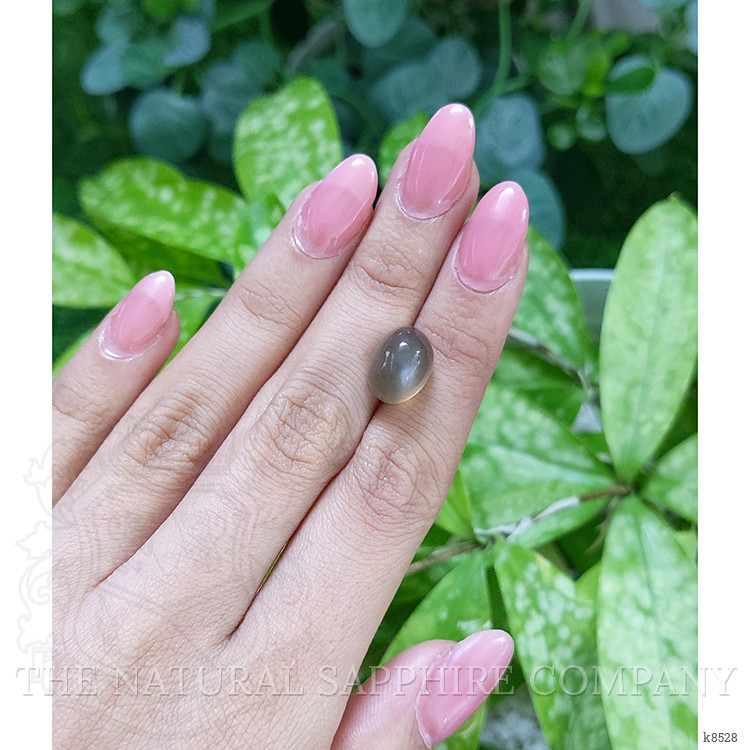 8.30 Ct. Cabochon Moonstone from Ceylon (Sri Lanka)