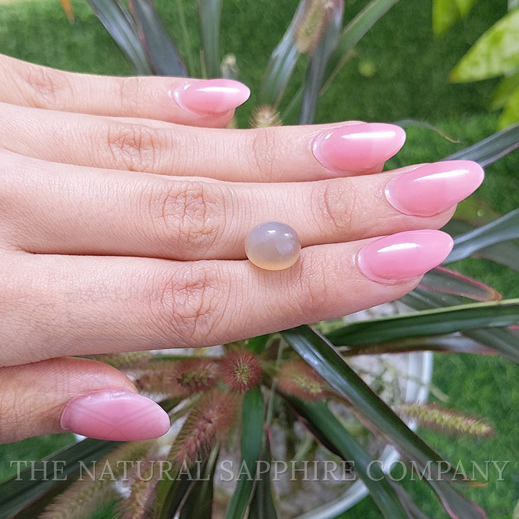 7.13 Ct. Cabochon Moonstone from Ceylon (Sri Lanka)