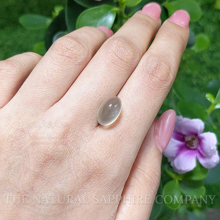 7.64 Ct. Cabochon Moonstone from Ceylon (Sri Lanka)