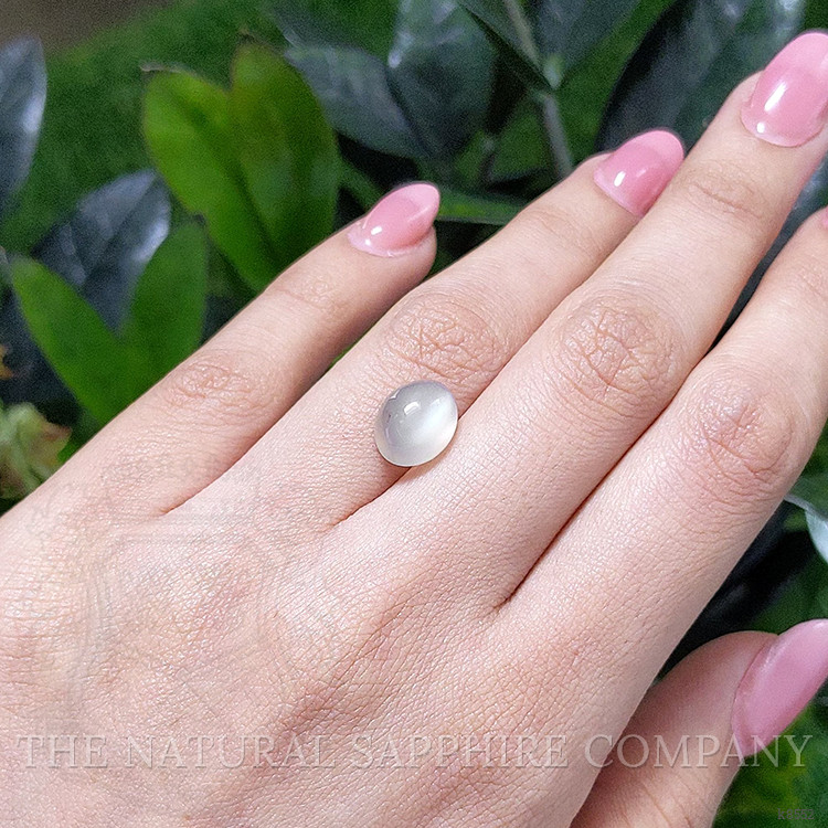 4.25 Ct. Cabochon Moonstone from Ceylon (Sri Lanka)